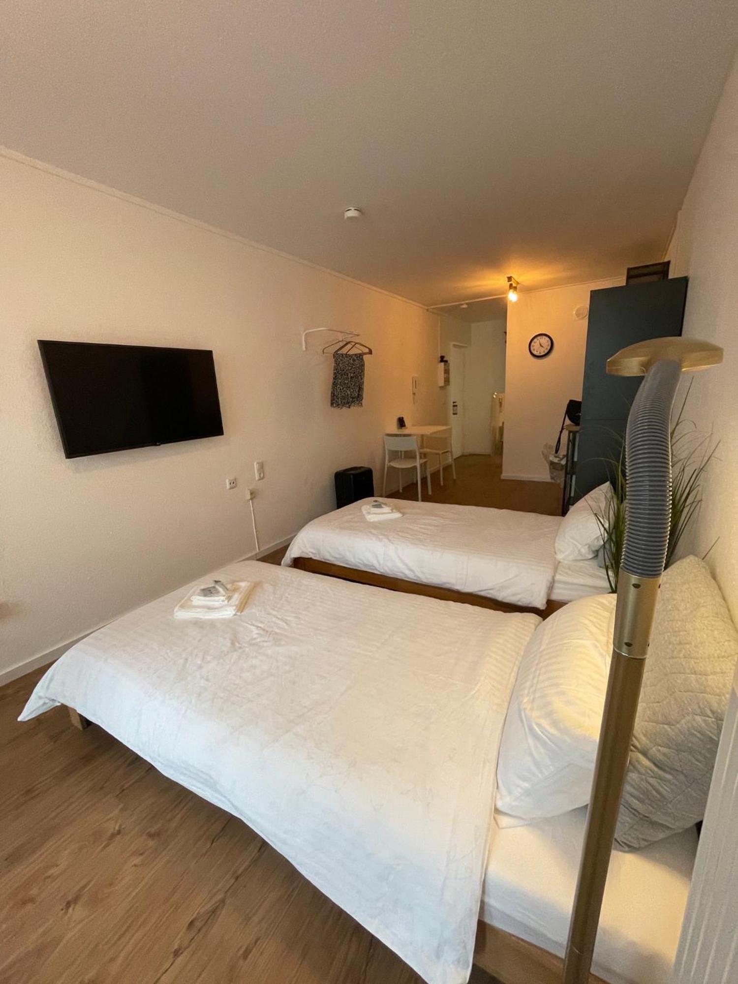 Apartment Mit Kuechenzeile, Stadtnah & Kostenlos Parken Passau Bagian luar foto